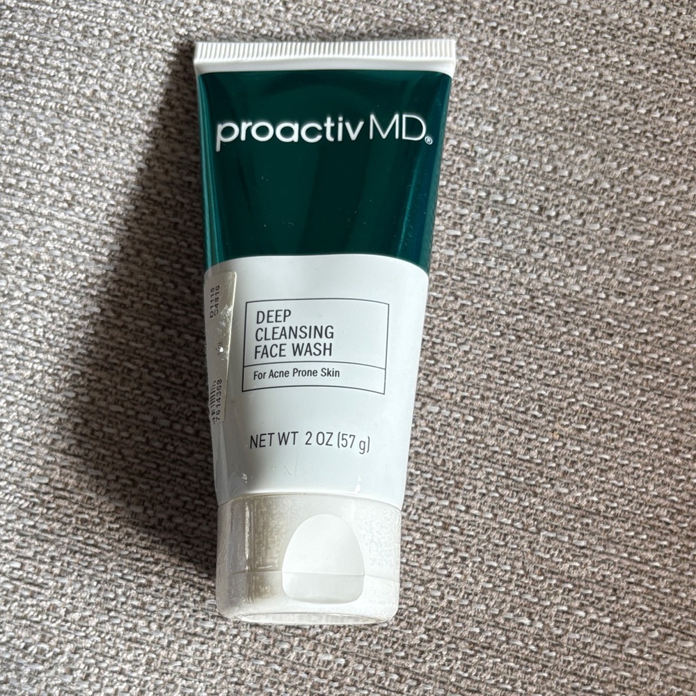 Proactiv MD Deep Cleansing Face Wash - Dark Green and White